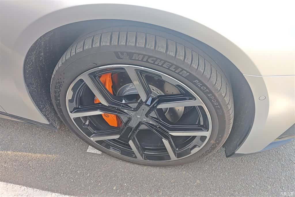Xpeng P7, 2025 6