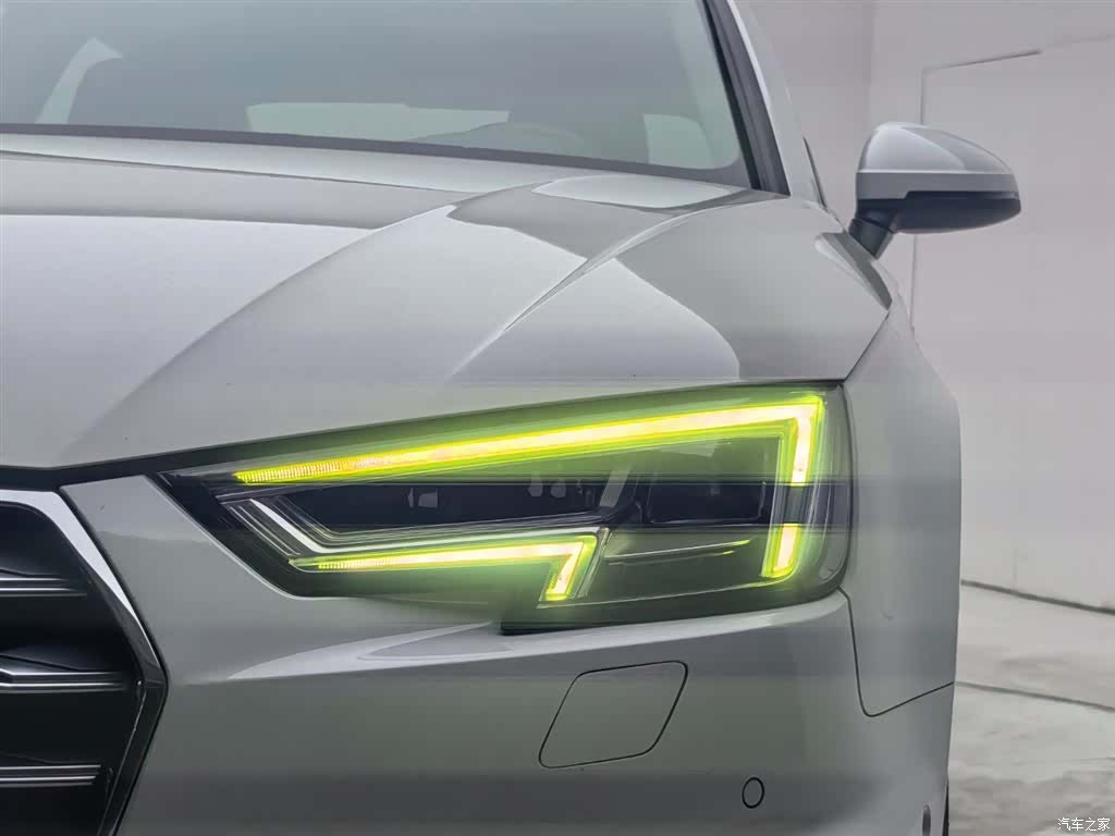 Audi A4L, 2019 20