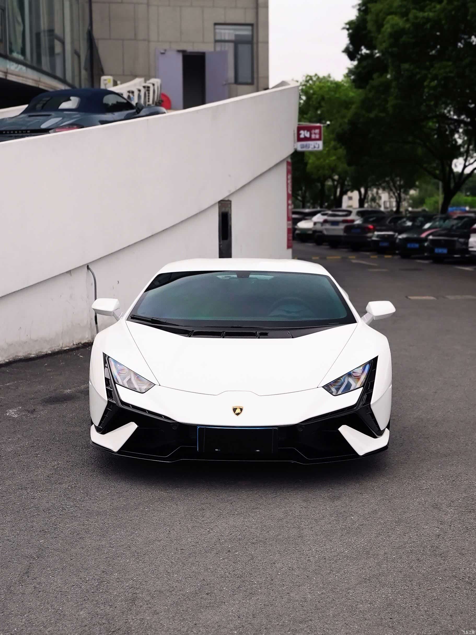 Lamborghini Huracán, 2024 2