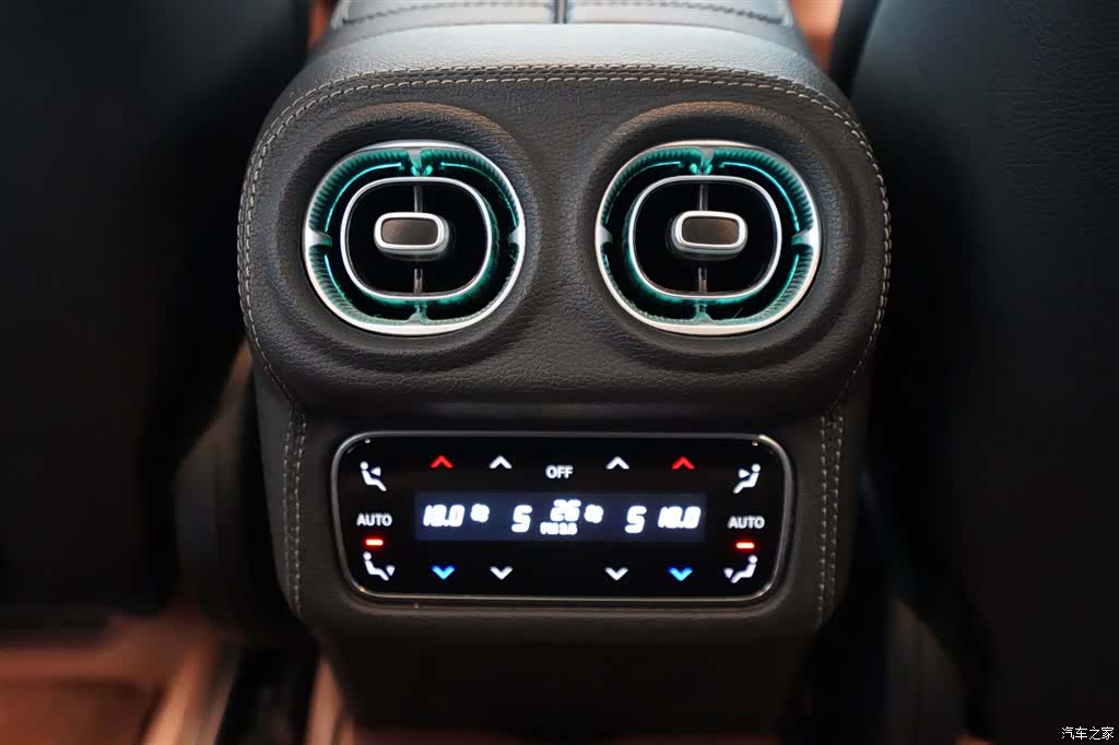 Mercedes-Benz GLC, 2024 15