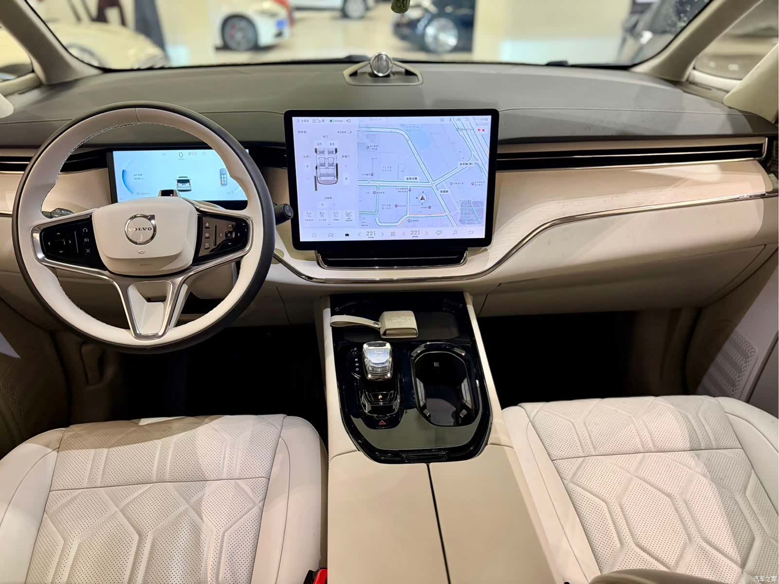 Volvo EM90, 2026 13