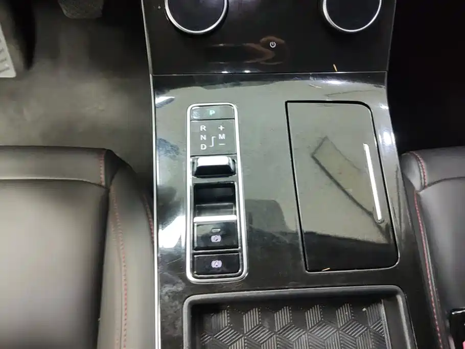 Exeed Chasing the wind