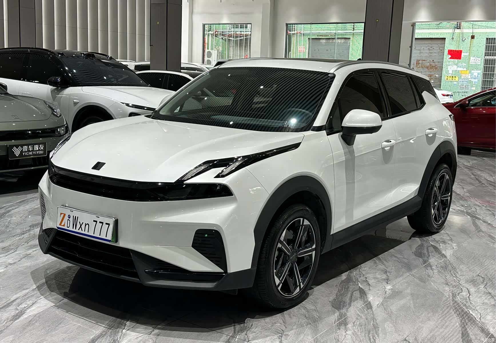 Lynk & Co 02