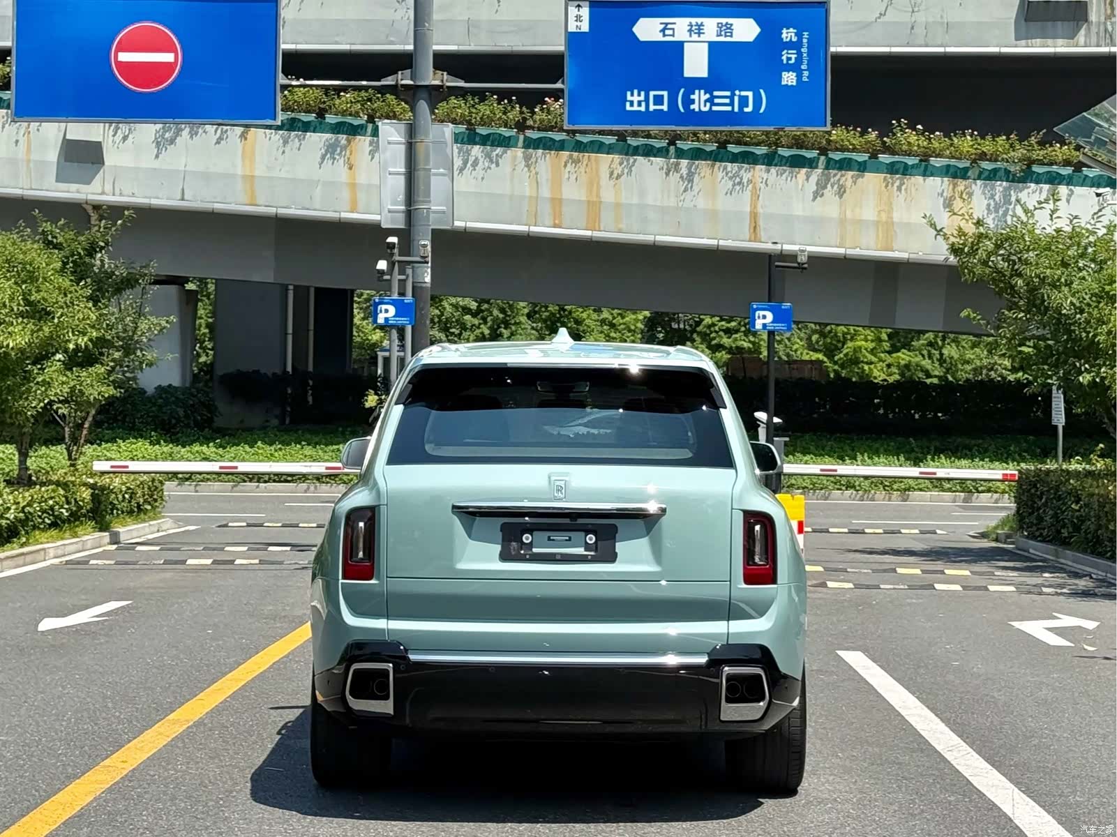 Rolls-Royce Cullinan, 2025 8