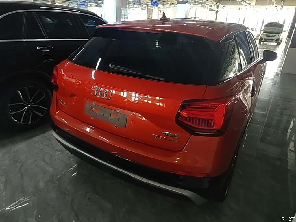 Audi Q2L, 2020 7