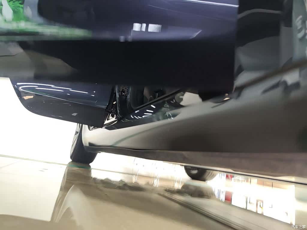 Tesla Model 3, 2024 21