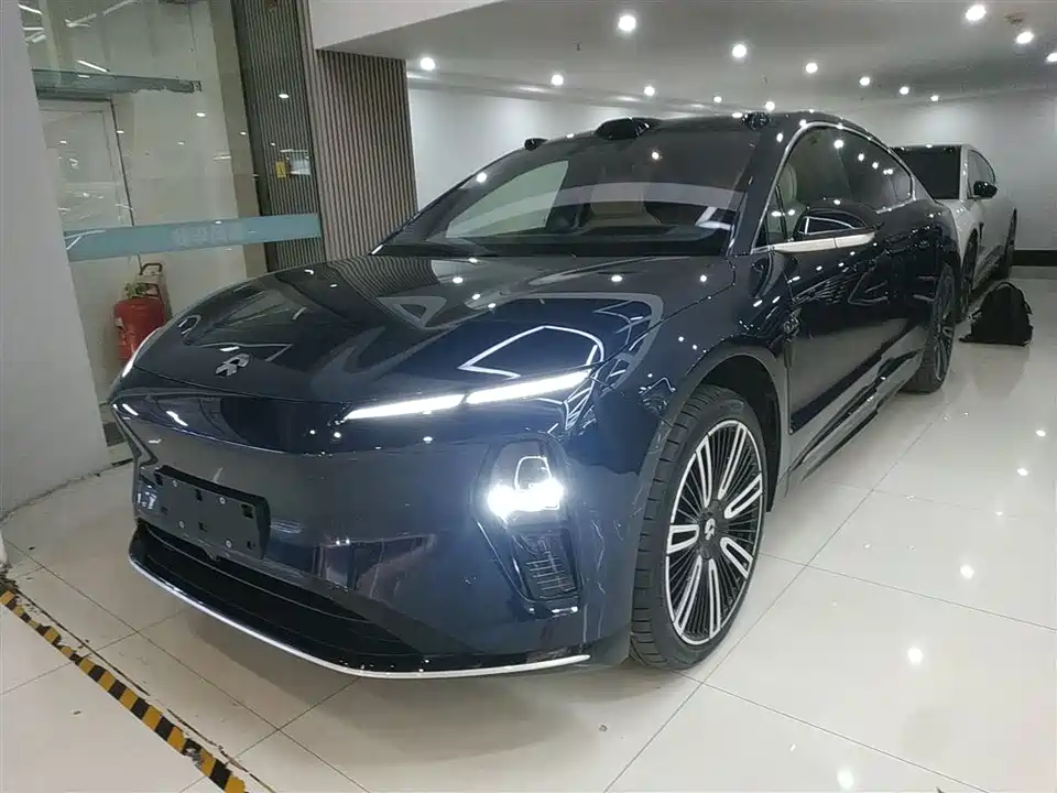 NIO ET9