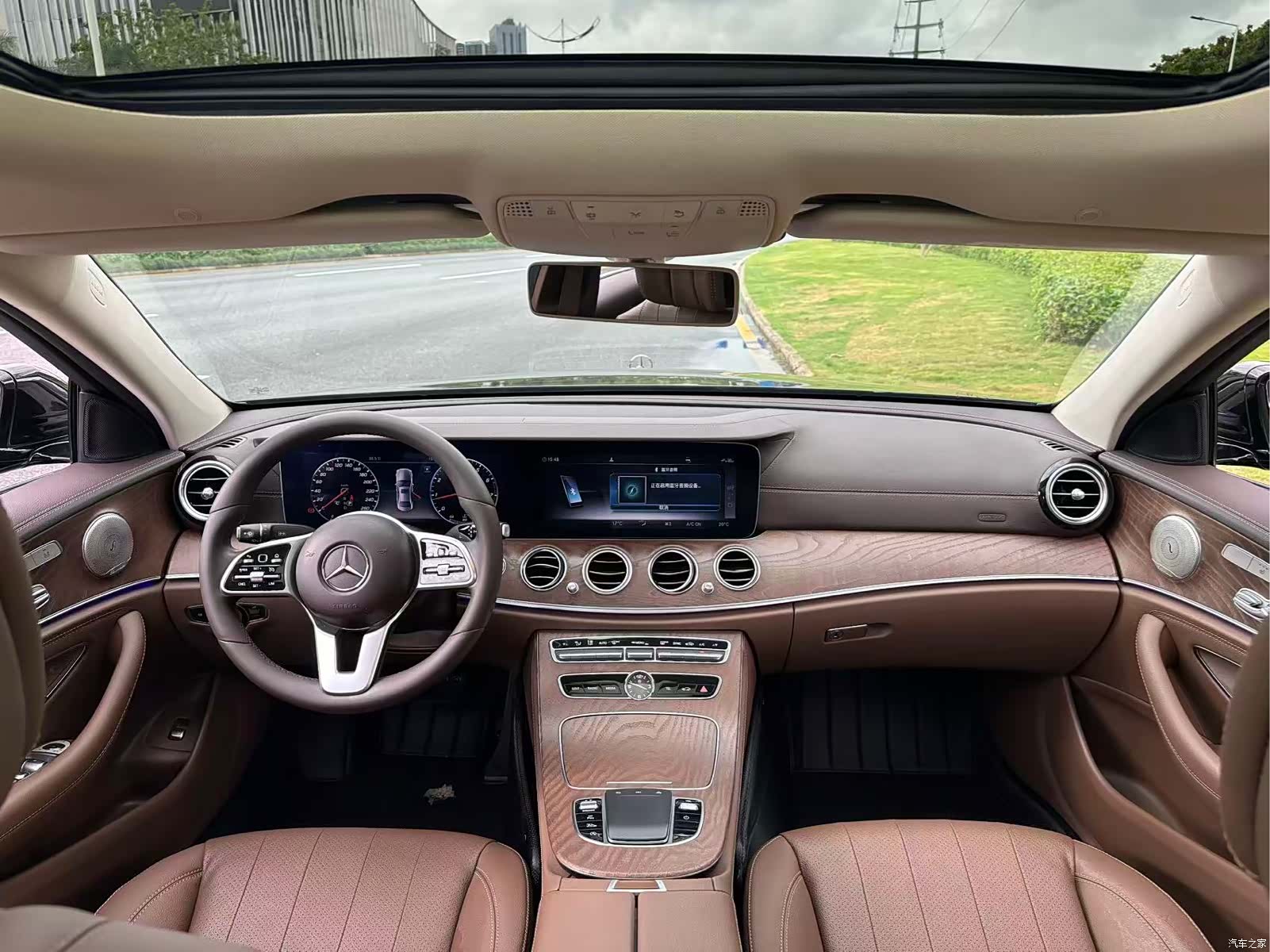 Mercedes-Benz E-Class, 2019 12
