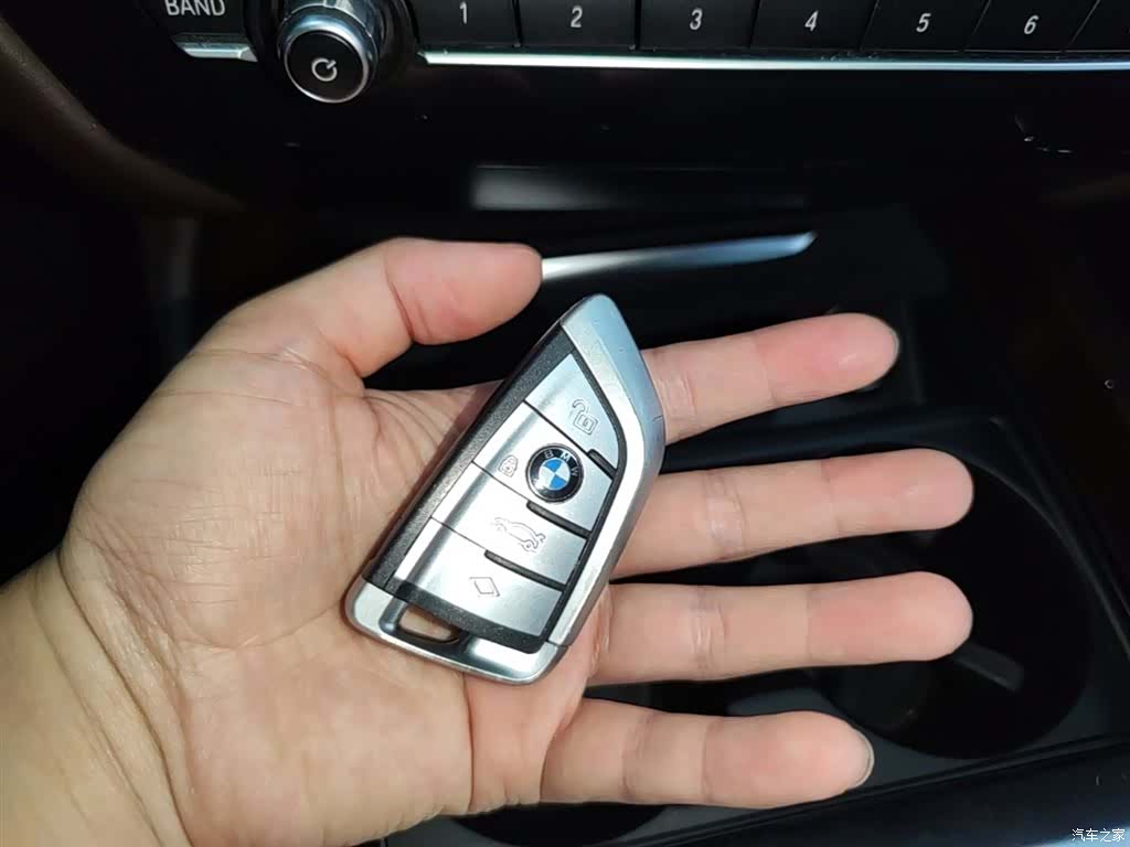 BMW X5, 2018 9