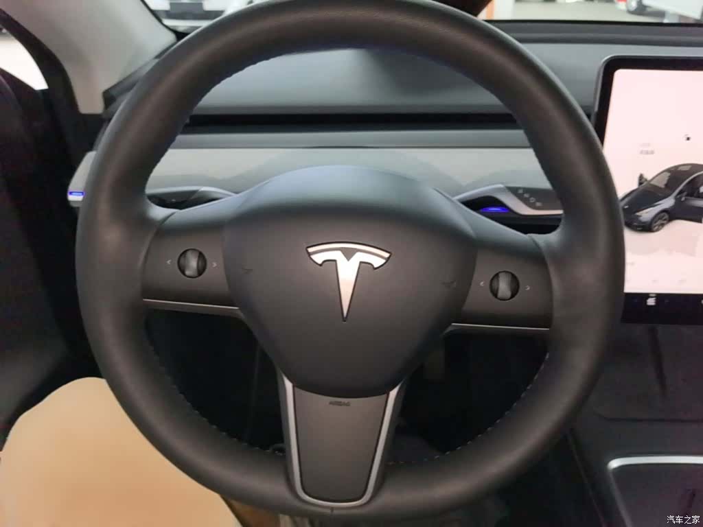 Tesla Model Y, 2024 11