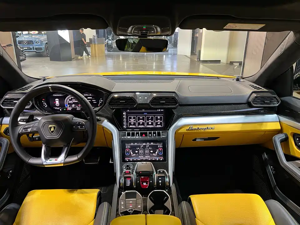 Lamborghini Urus