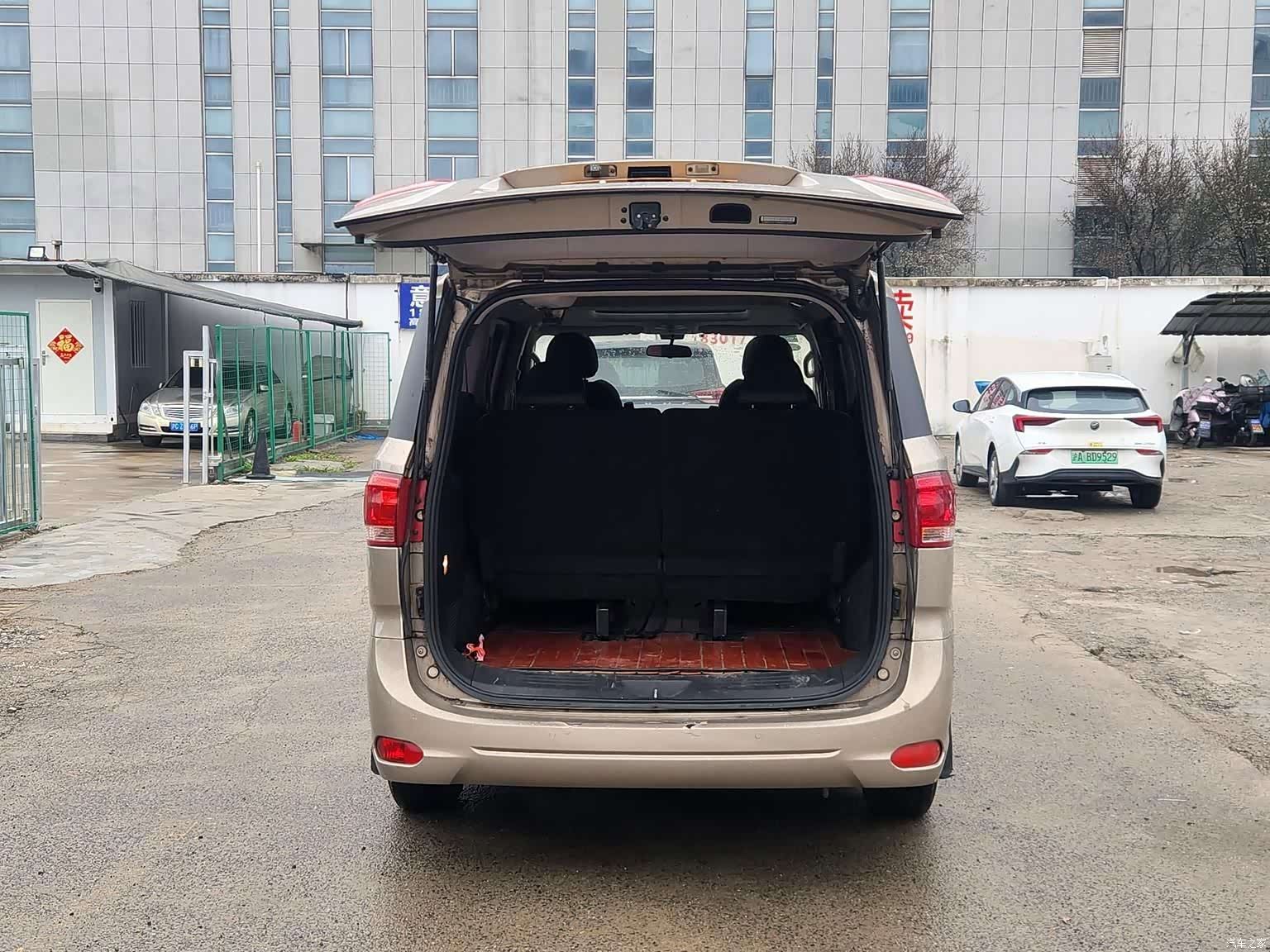 Maxus G10, 2016 7
