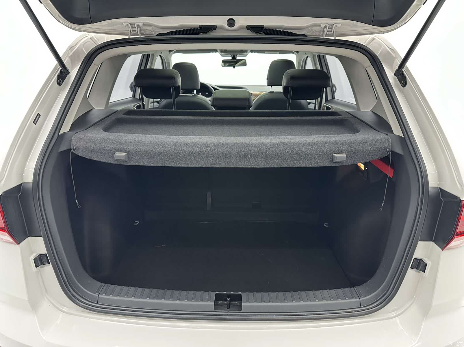 Volkswagen Tharu, 2023 17