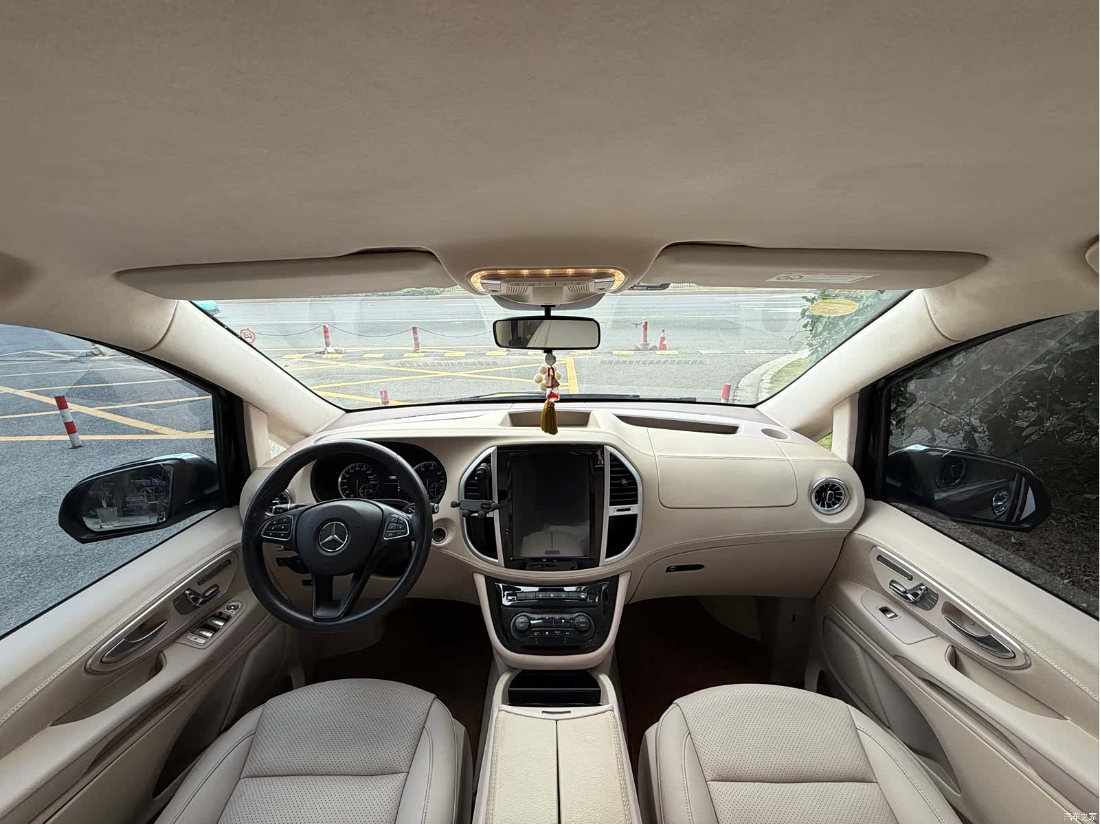 Mercedes-Benz VI, 2019 13