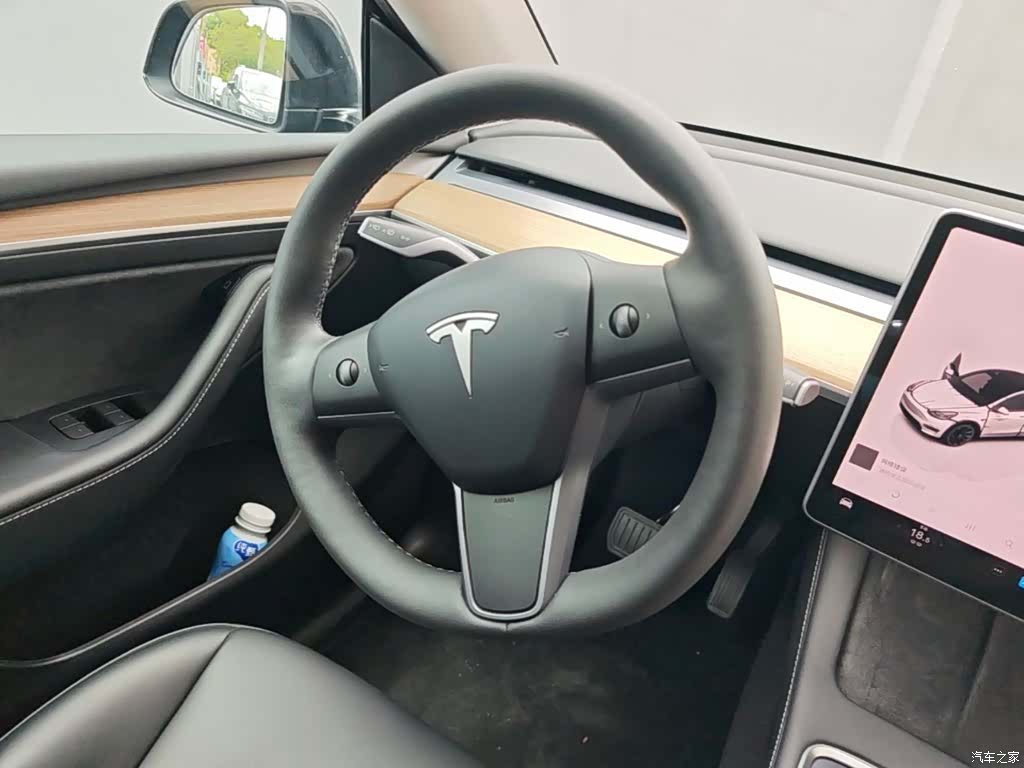 Tesla Model Y, 2022 11