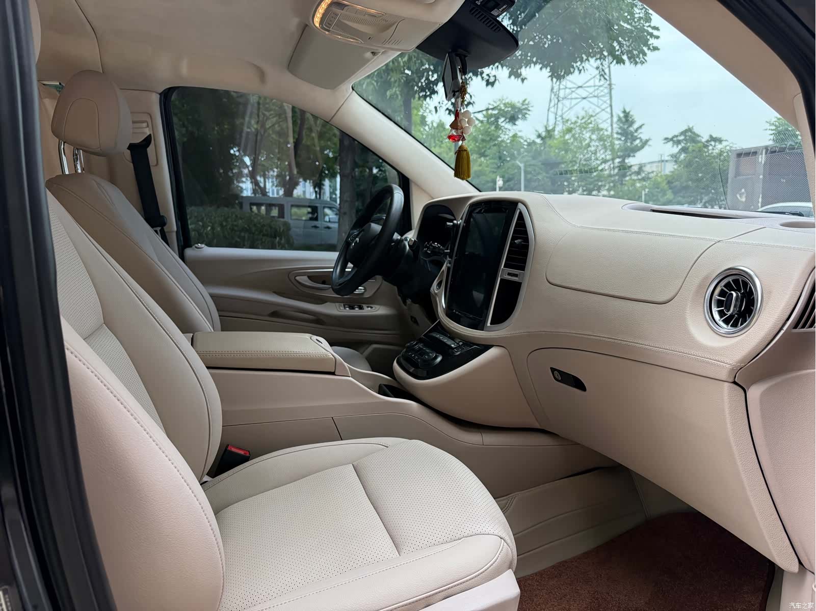 Mercedes-Benz VI, 2019 10
