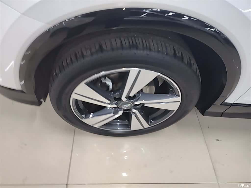Audi Q2L, 2020 23