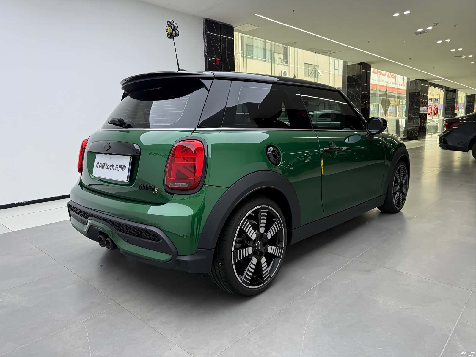 Mini Cooper, 2024 3
