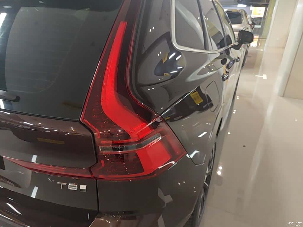 Volvo XC60, 2025 8