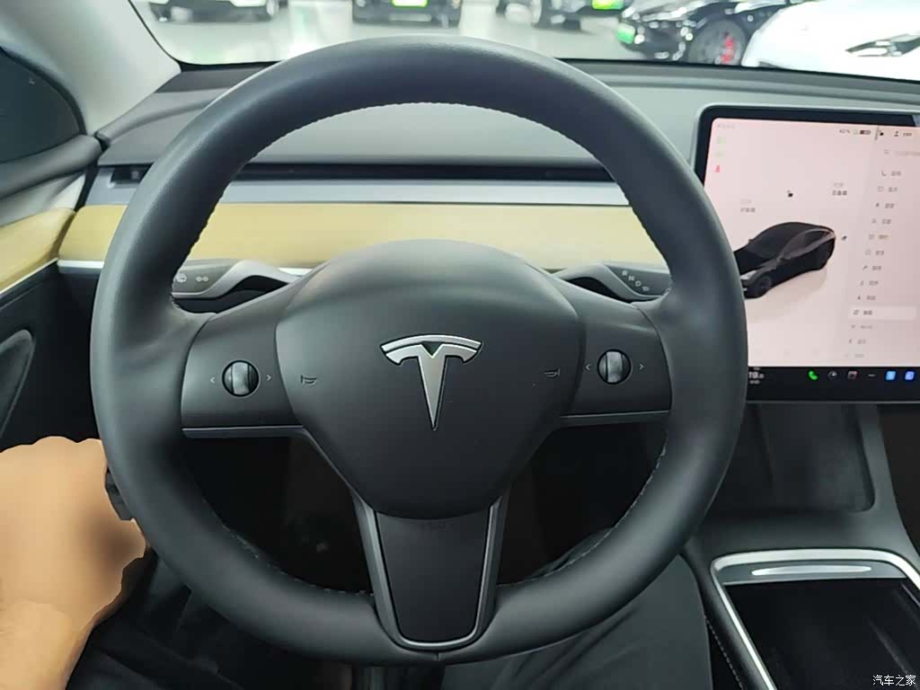 Tesla Model Y, 2022 11