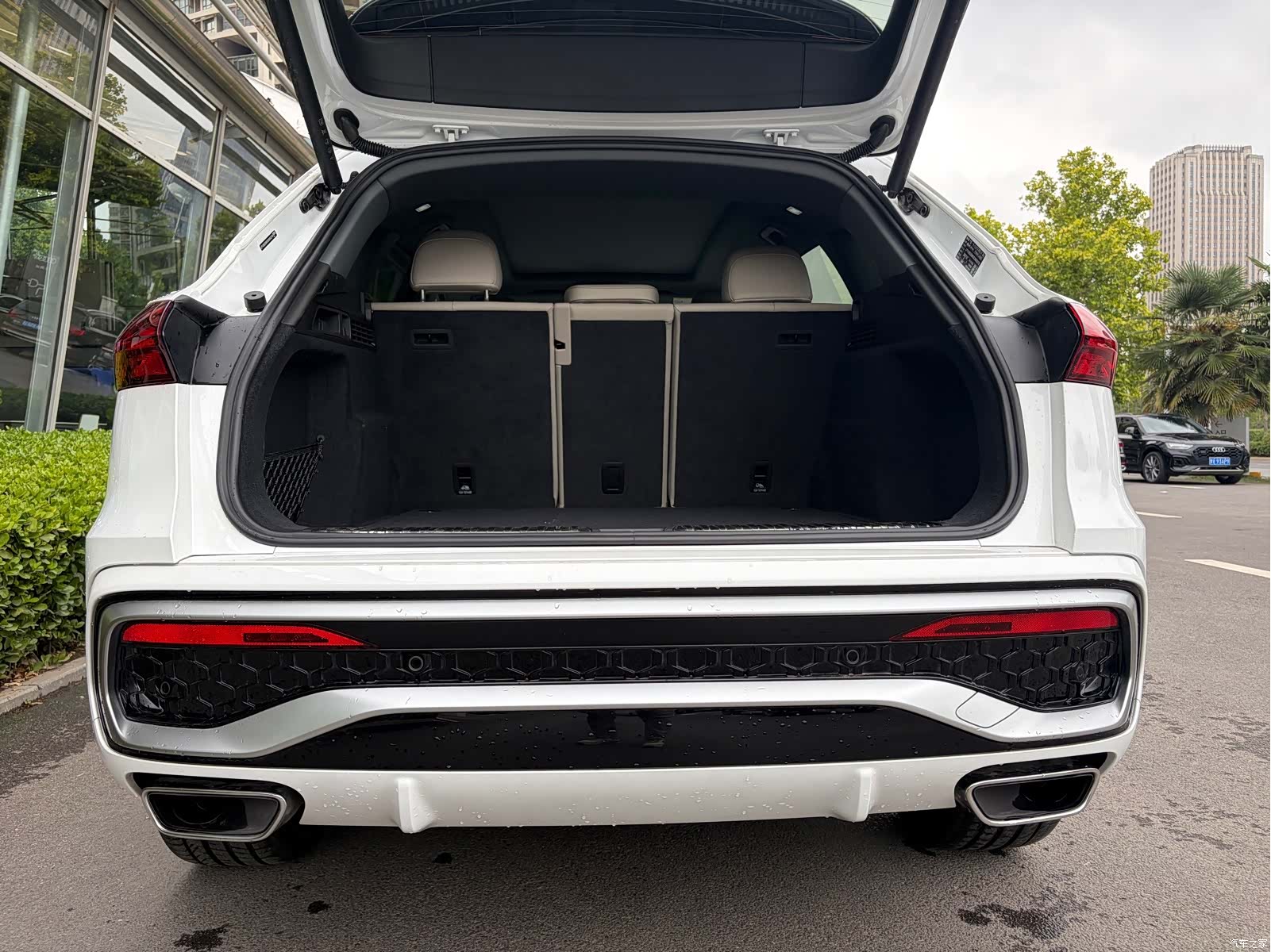 Audi Q5L, 2025 12