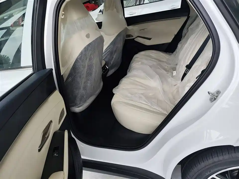 BYD Qin L