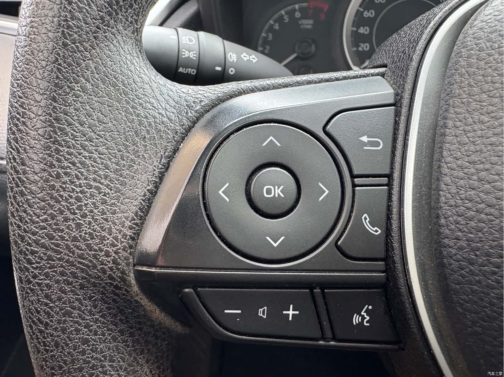 Toyota Frontlander, 2022 11