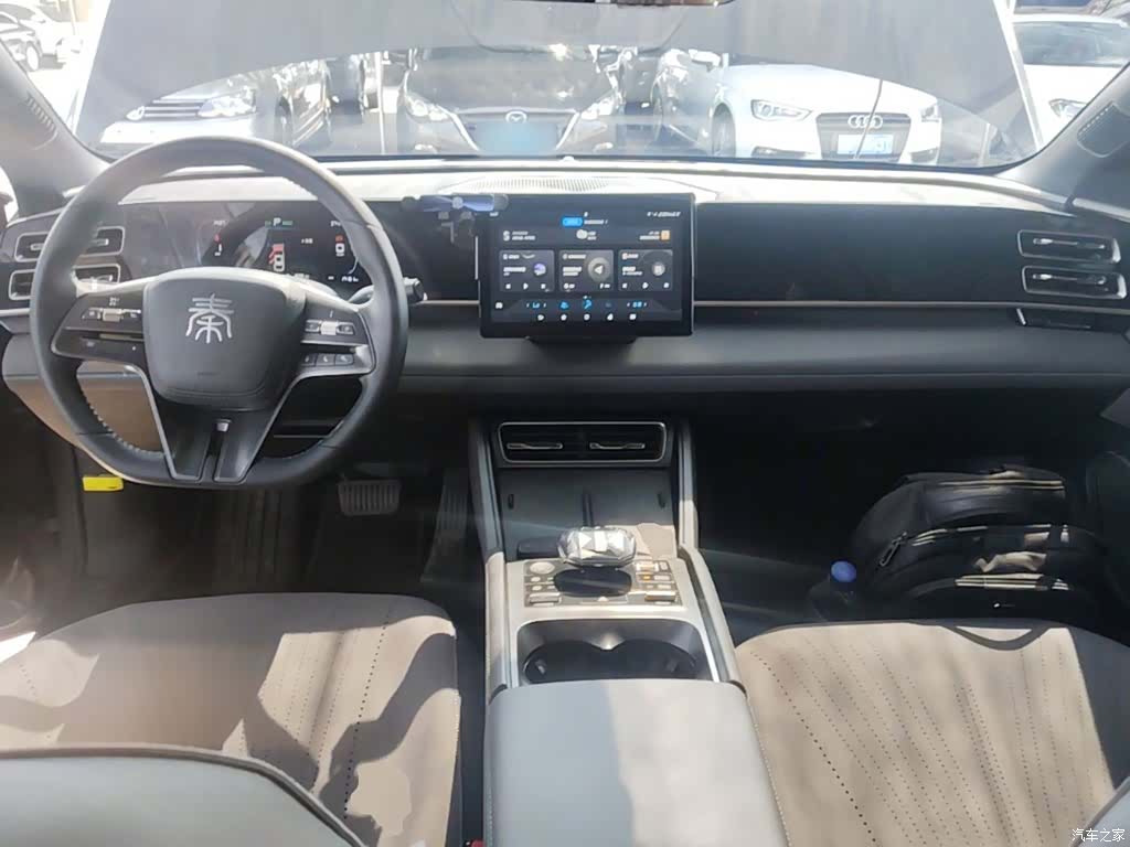 BYD Qin, 2025 10