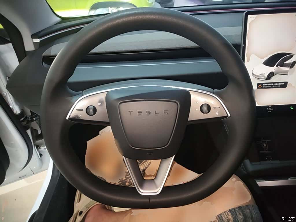 Tesla Model 3, 2024 11