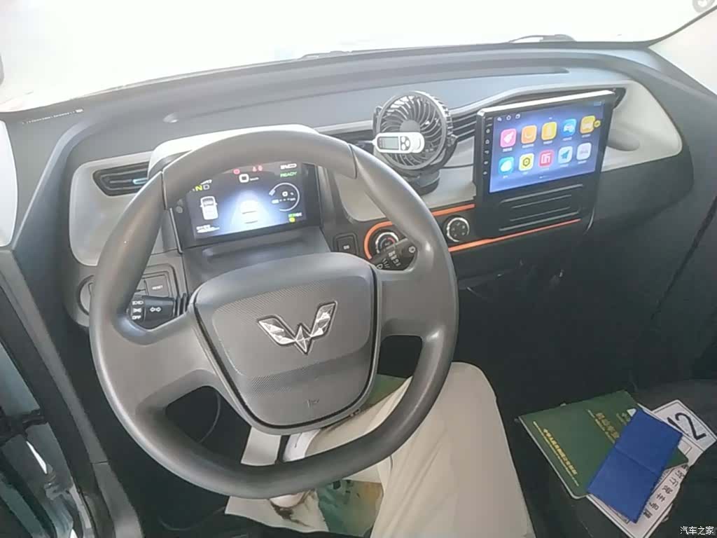 Wuling MINIEV, 2021 10