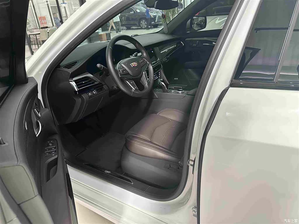 Cadillac CT6, 2023 9