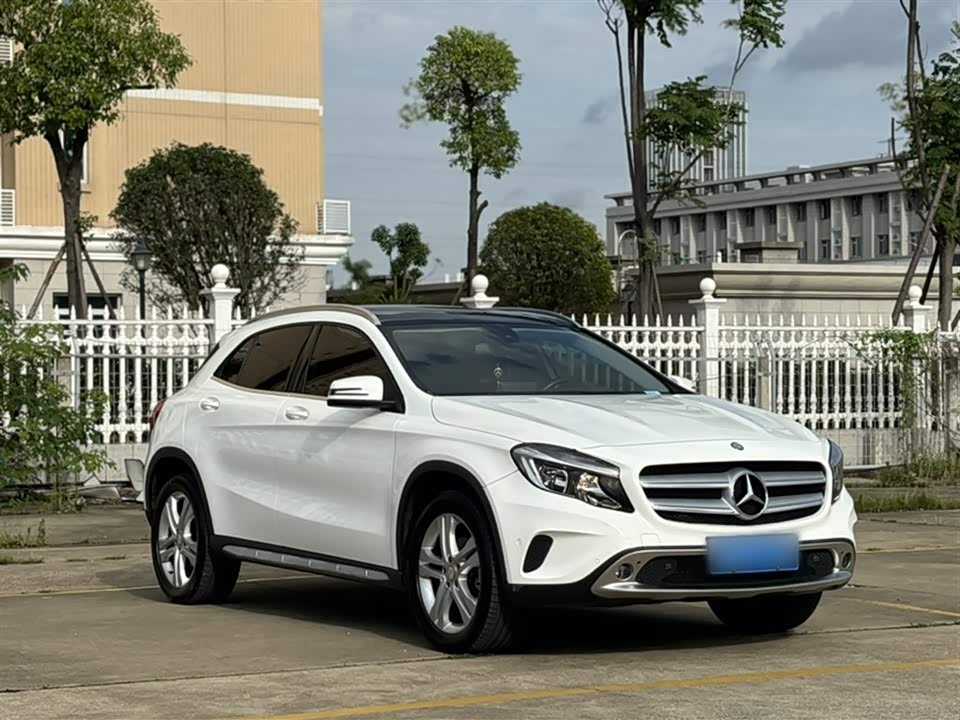 Mercedes-Benz GLA