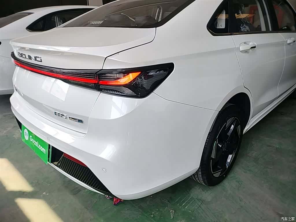BAIC EU5, 2024 8