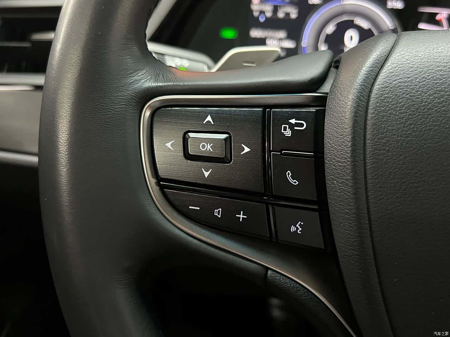 Lexus ES, 2023 21