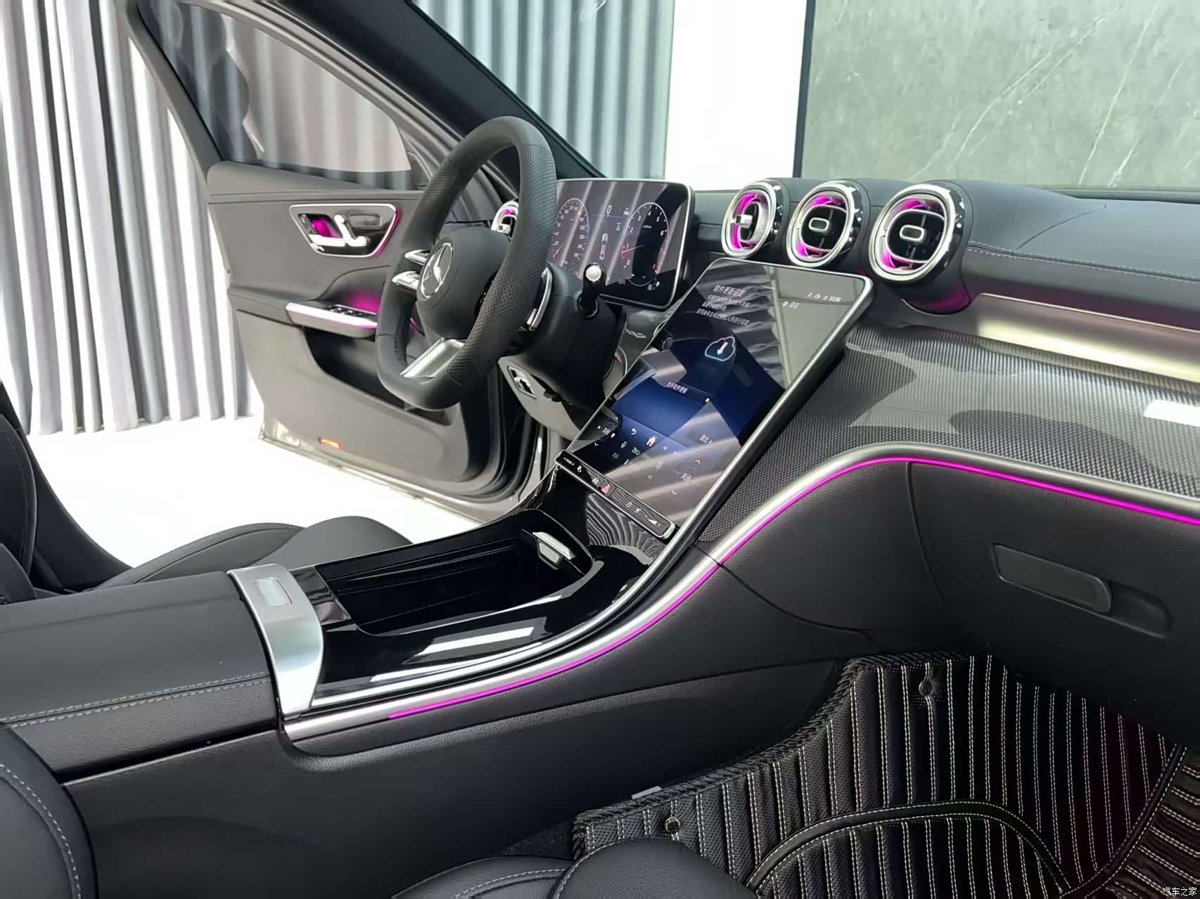 Mercedes-Benz C-Class, 2025 17
