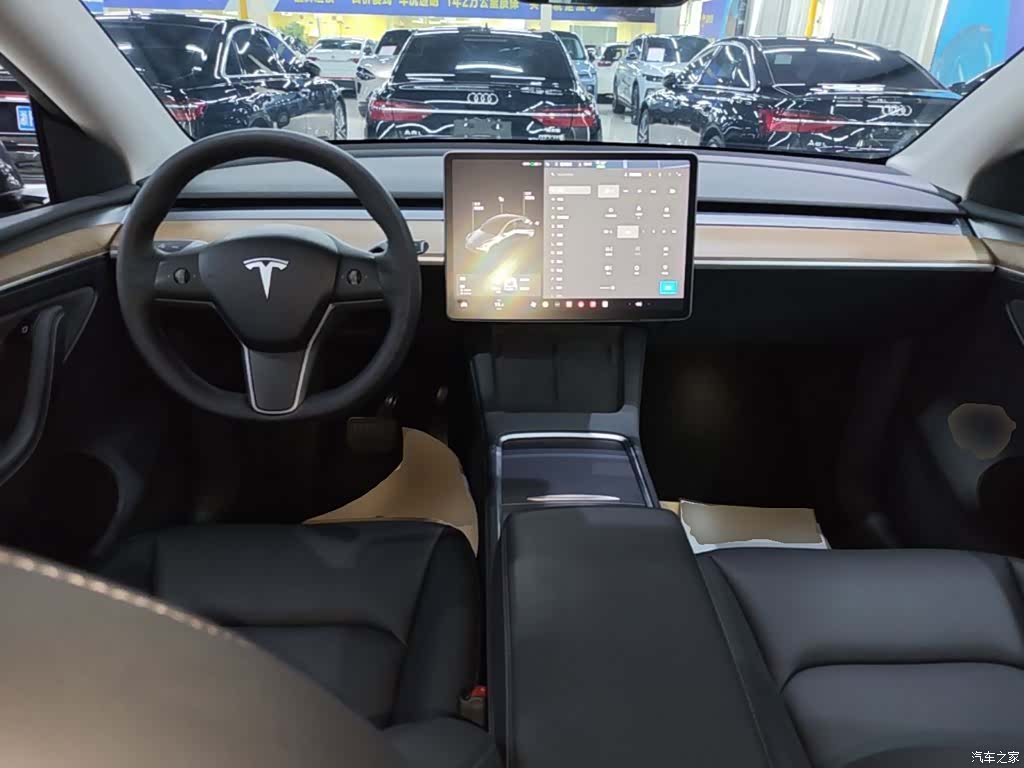 Tesla Model Y, 2021 10