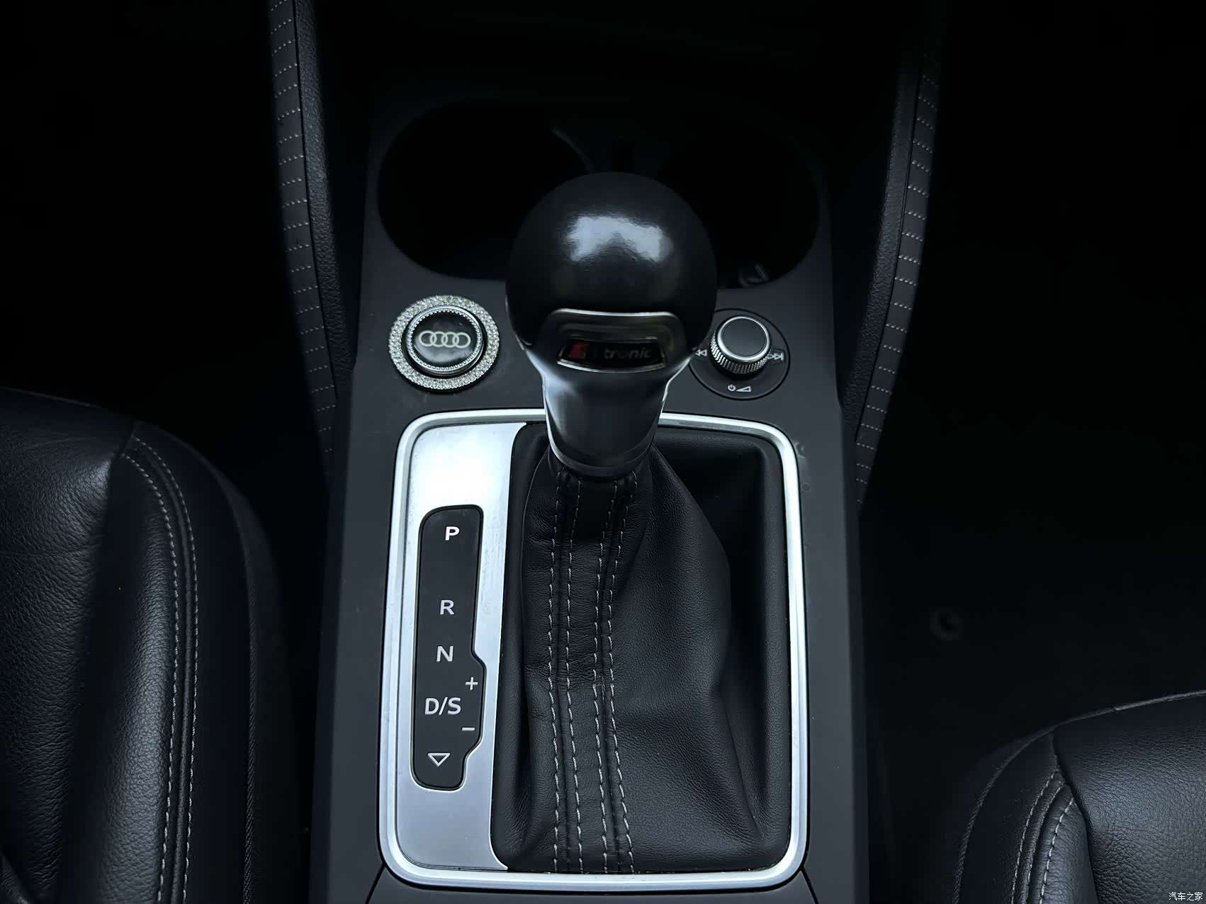 Audi Q2L, 2022 15