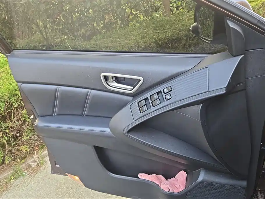 Luxgen Excellent 6 SUV