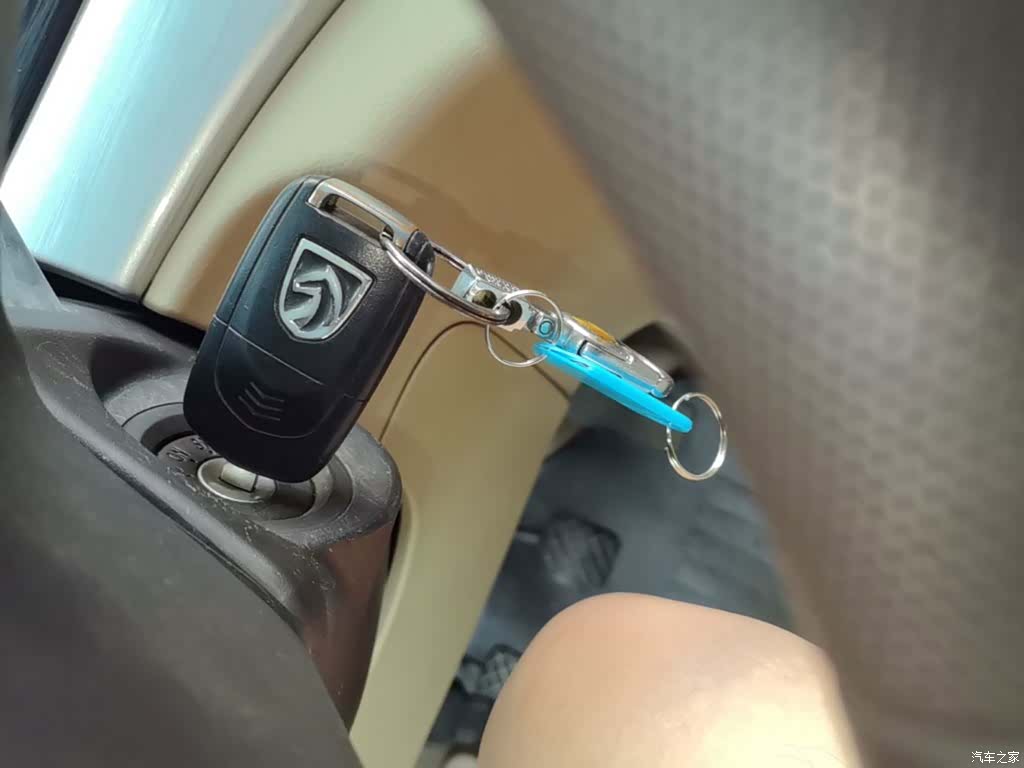 Wuling 730, 2018 9