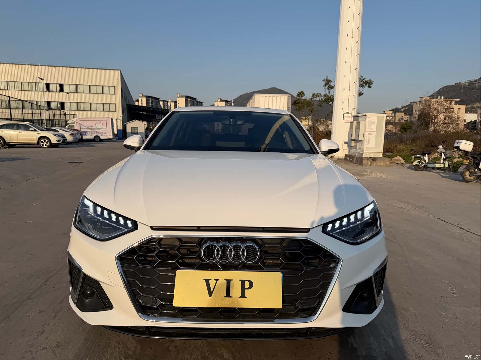 Audi A4L, 2023 1