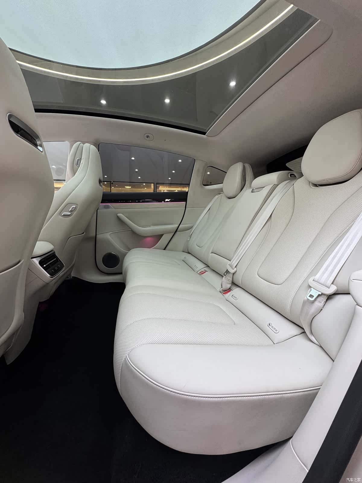 Luxeed R7, 2025 13