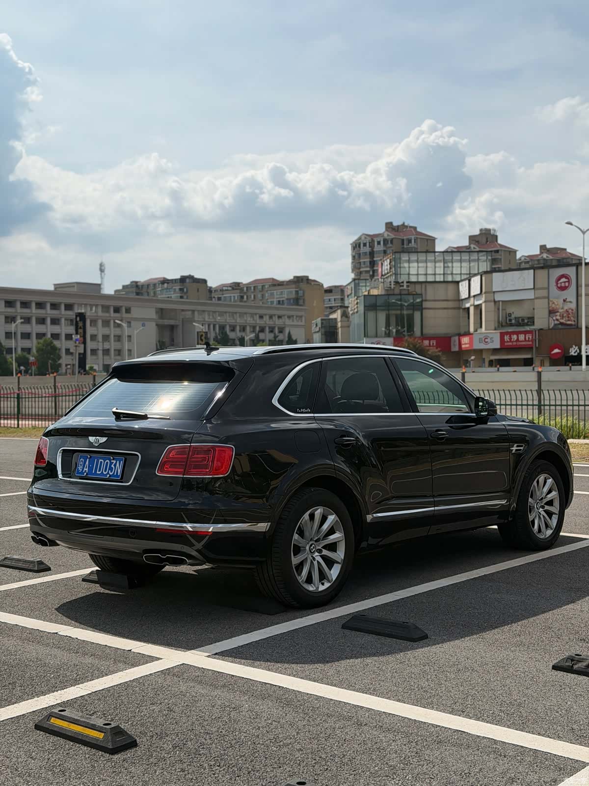 Bentley Bentayga, 2018 4