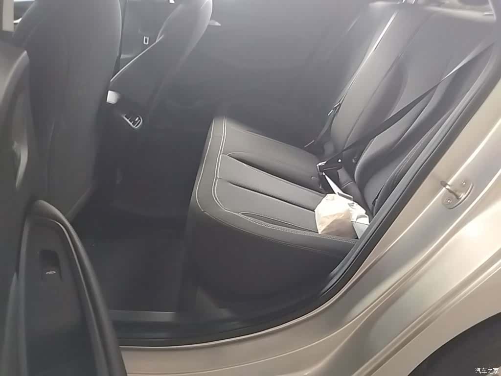 Buick Verano, 2023 17