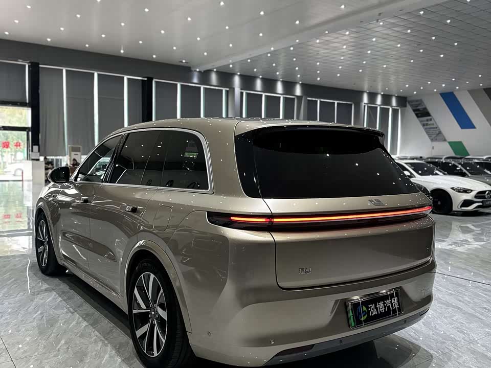Li Auto Ideal L8