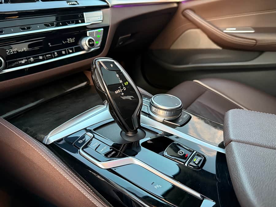 BMW 5 Series 2021, фото 14