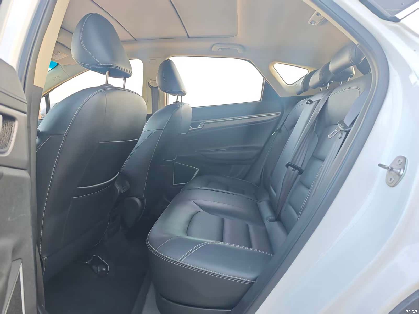 Geely Emgrand, 2017 7