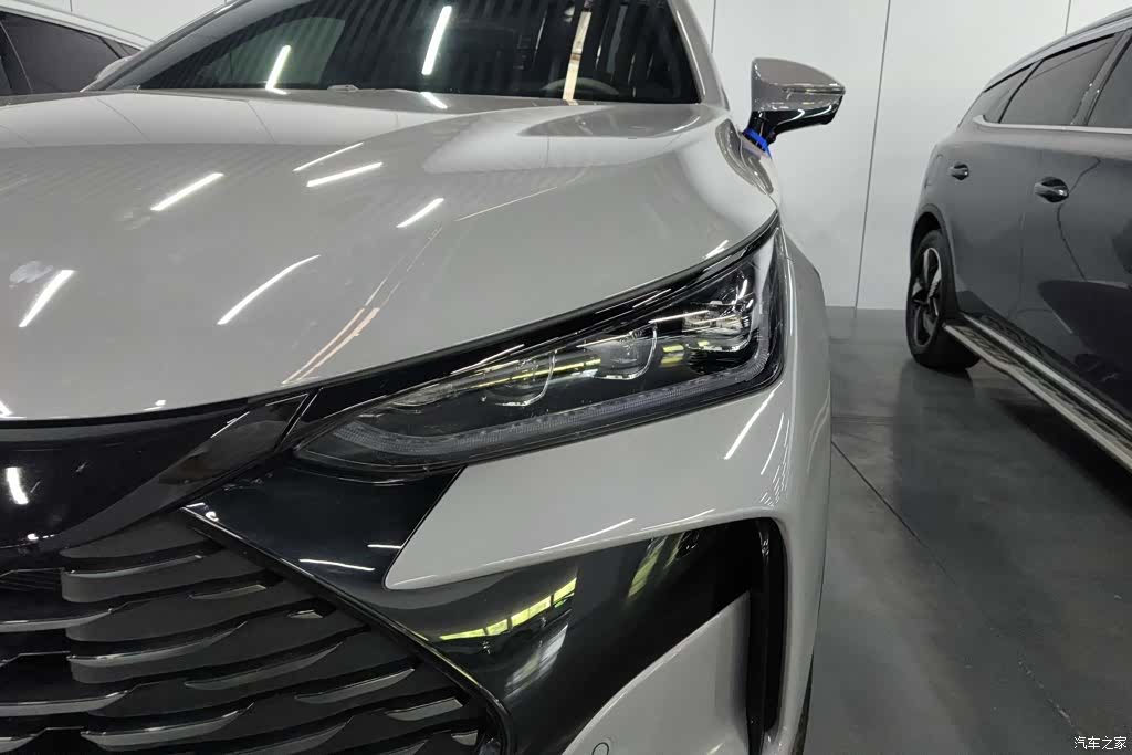 BYD Tang, 2026 все фото