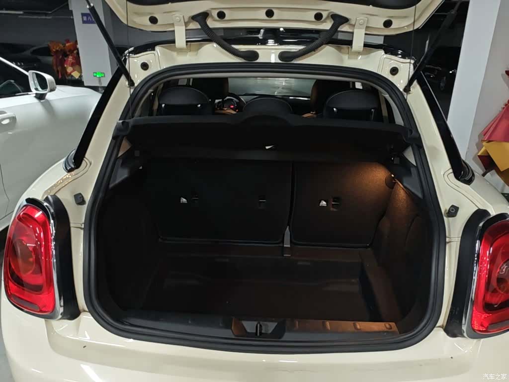 Mini ONE, 2021 19