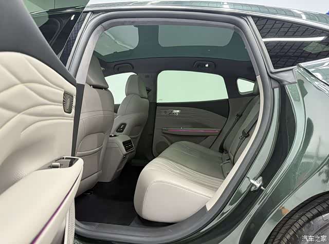 Geely 8, 2025 12