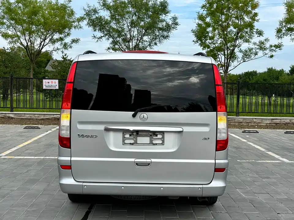 Mercedes-Benz Viano